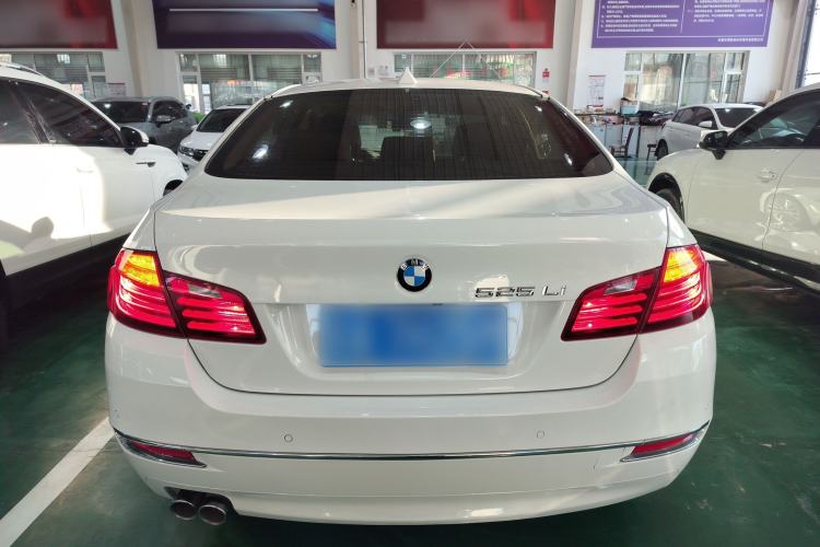 Used BMW 5 Series 2014 525Li Luxury Design Package
