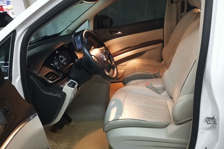 Used Buick GL8 2021 Land Cruiser Executive Class 652T Luxury Model
