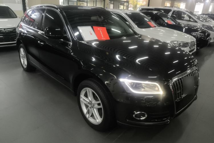 Used Audi Q5 2017 40 TFSI Comfort Model
