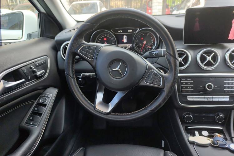 Used Mercedes-Benz GLA 2018 GLA 200 Fashion Model