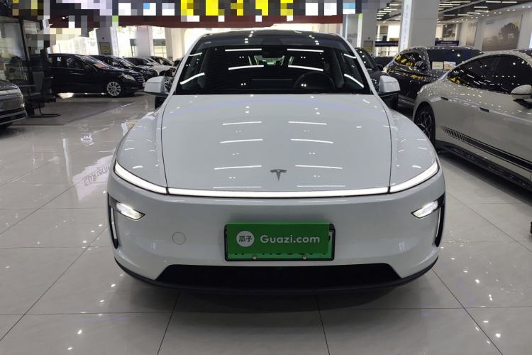 Used Tesla Model Y 2025 Rear-Wheel-Drive Version
