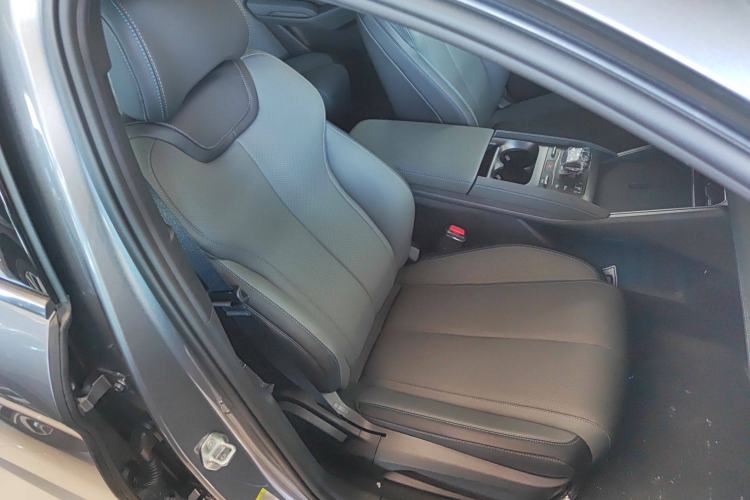 Used BYD Qin L 2025 DM-i Smart Drive 80KM Leading Model
