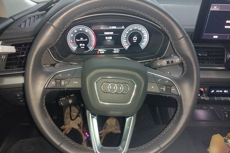 Used Audi Q5L 2023 40T Fashionable and Elegant Version
