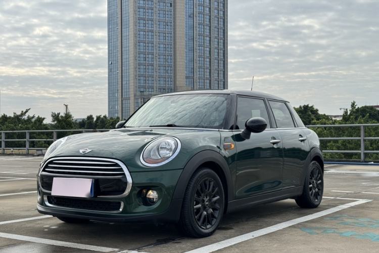 Used  MINI 2016 1.5T COOPER Five-Door Edition
