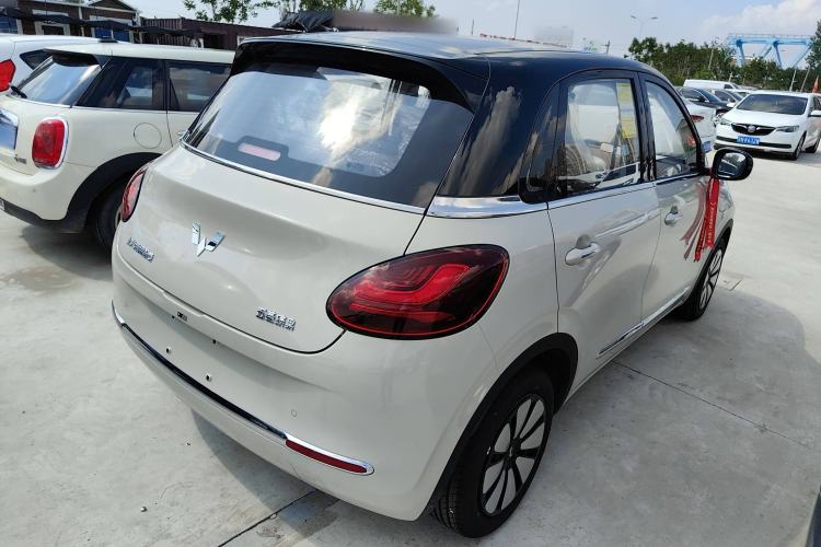 Used Wuling Bingo 2024 333 km Enjoyment Version
