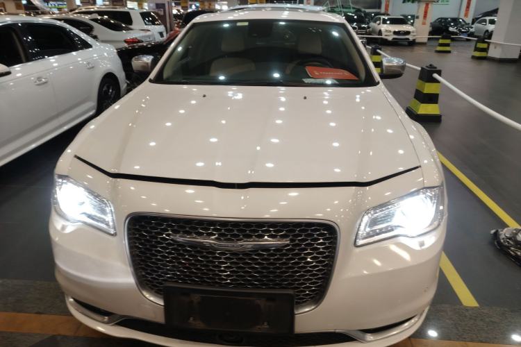 Used Chrysler 300C 2016 3.0L Supreme Edition