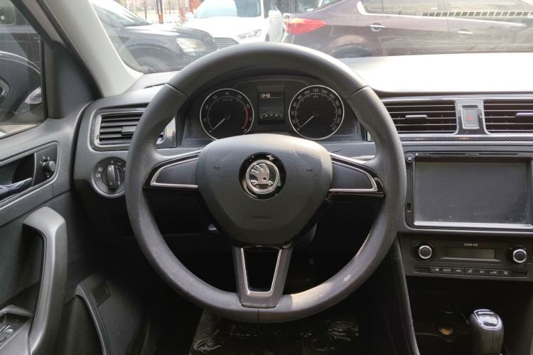 Used Skoda Rapid Spaceback 2016 Revised 1.6L Automatic Smart Drive Version