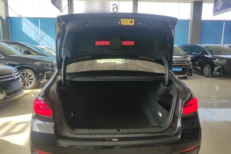 Used BMW 5 Series 2021 Facelifted 525Li M Sport Package
