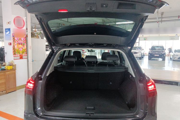 Used Volkswagen Tayron 2021 280TSI Two-Wheel Drive Luxury Smart Connectivity Version
