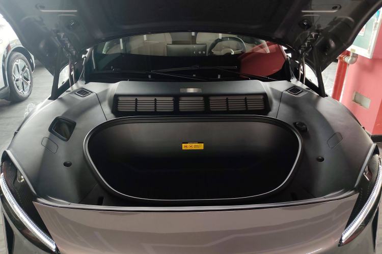 Used  YU7 2025 Ultra-Long Range Rear-Wheel Drive Version
