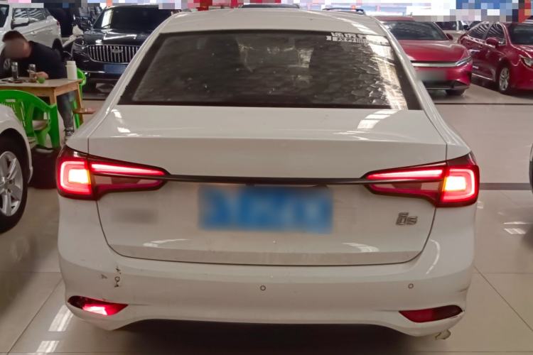 Used Roewe i5 2020 1.5L Automatic 4G Connected Linghao Edition
