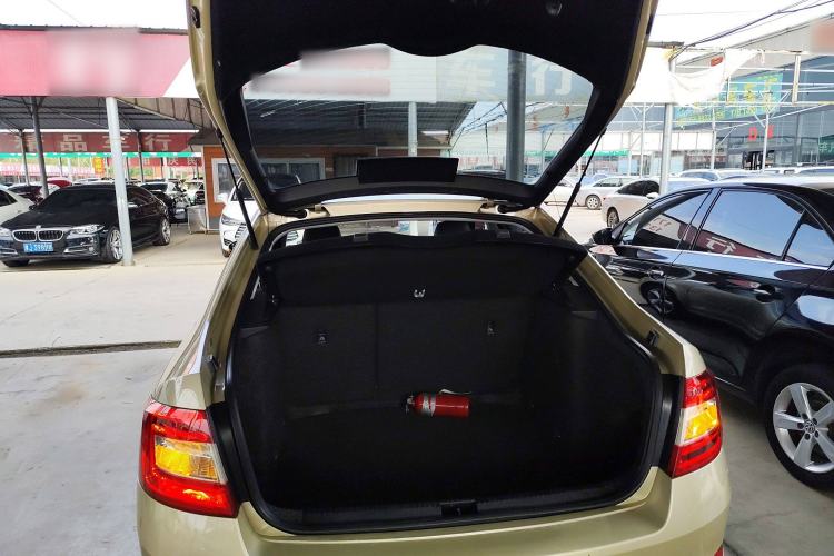 Used Skoda Octavia 2015 1.6L Automatic Yijie Edition
