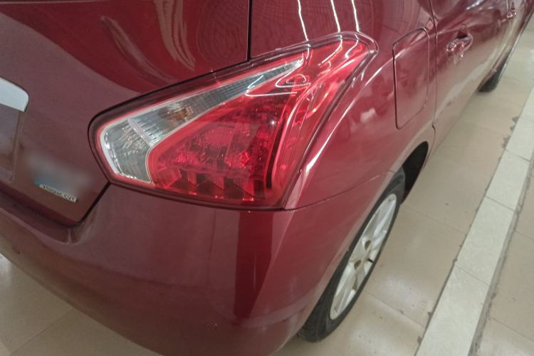 Used Nissan Tiida 2011 1.6L CVT Comfort Model
