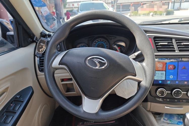 Used Soueast V3 Lingyue 2015 1.5L Manual Happiness Edition