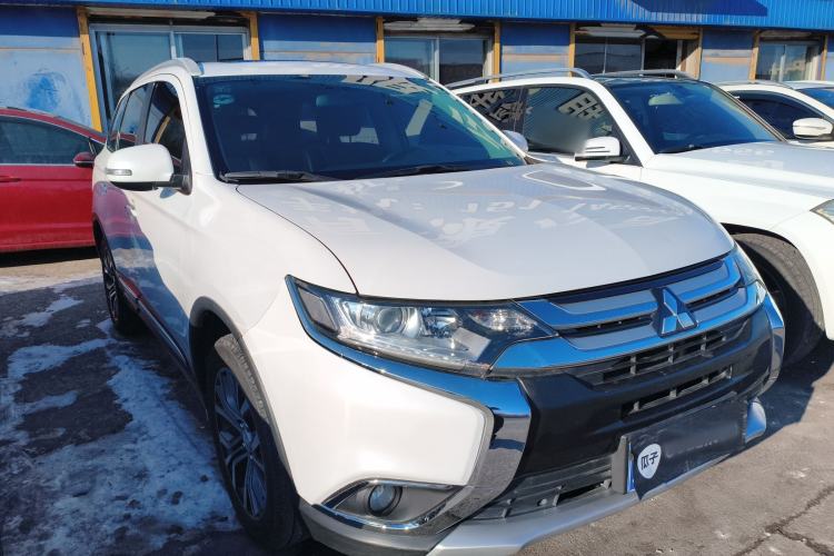 Used Mitsubishi Outlander 2018 2.0L Two-Wheel Drive Glory Edition 5 Seats