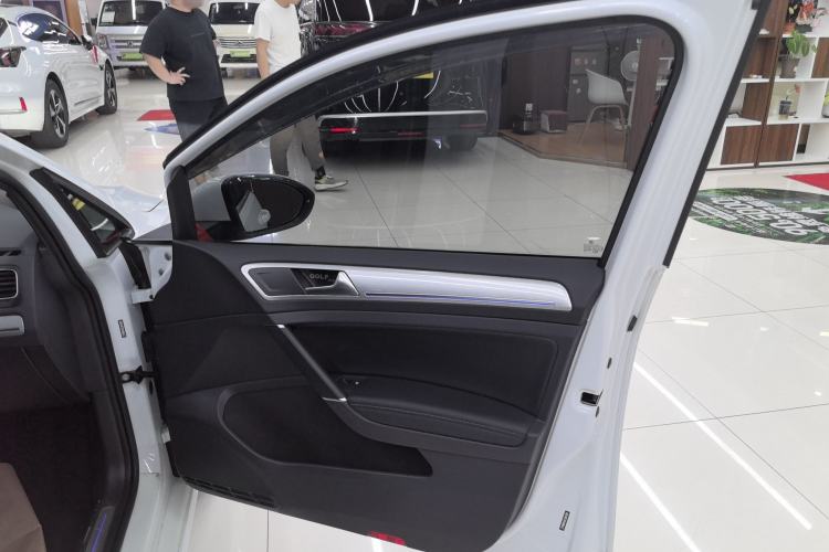 Used Volkswagen Golf Pure Electric 2020 Chari
