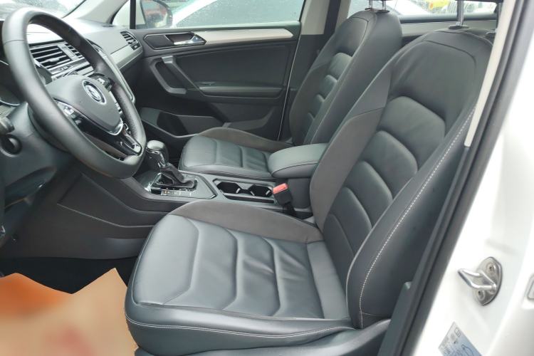 Used Volkswagen Tiguan L 2019 330TSI Automatic Two-Wheel Drive Smart Luxury Version China V Emission Standard
