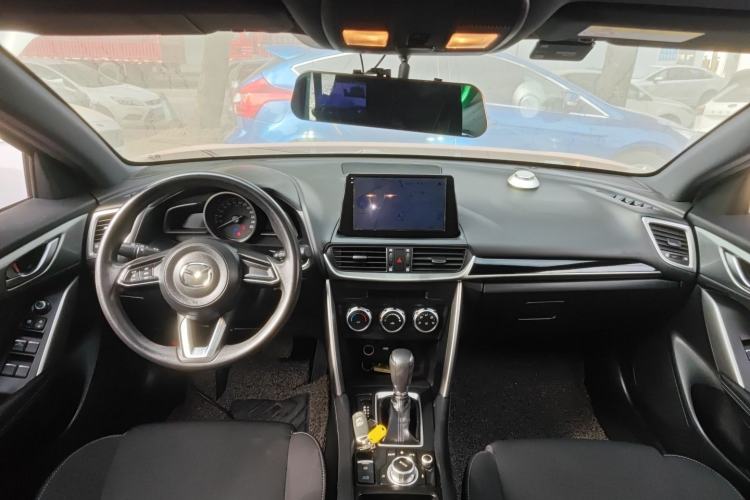 Used Mazda CX-4 2018 2.0L Automatic Two-Wheel Drive Blue Sky Dynamic Version China VI Standard
