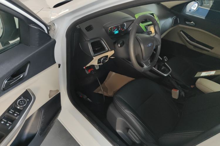 Used Ford Escort 2015 1.5L Manual Comfort Model