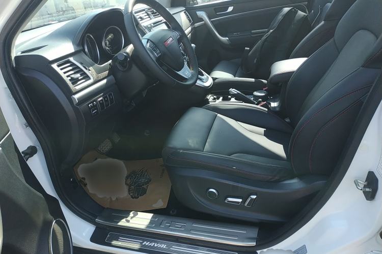 Used Haval H6 2015 Sport Edition 1.5T Automatic Two-Wheel Drive Luxury Model