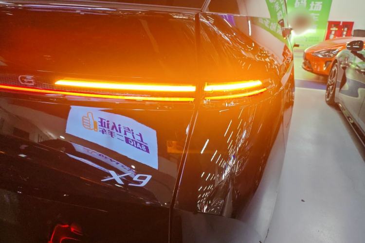 Used XPeng X9 2025 740 Ultra-Long Range Max
