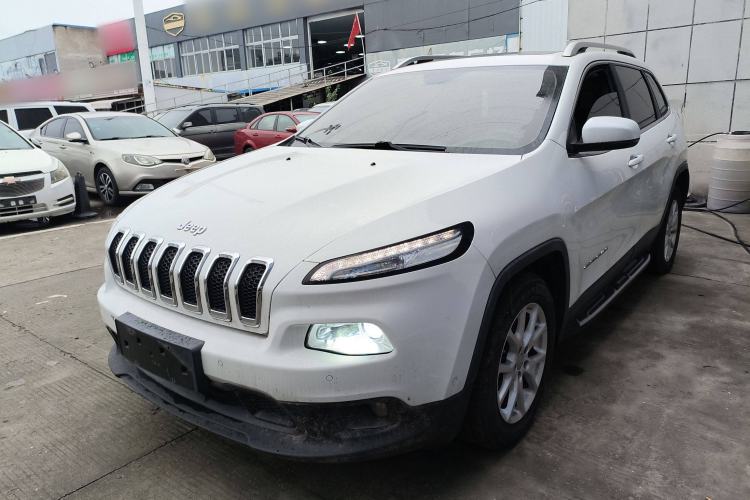 Used  Cherokee 2016 2.0L Superior Edition
