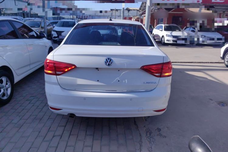 Used Volkswagen Lavida 2015 1.6L Automatic Comfort Edition
