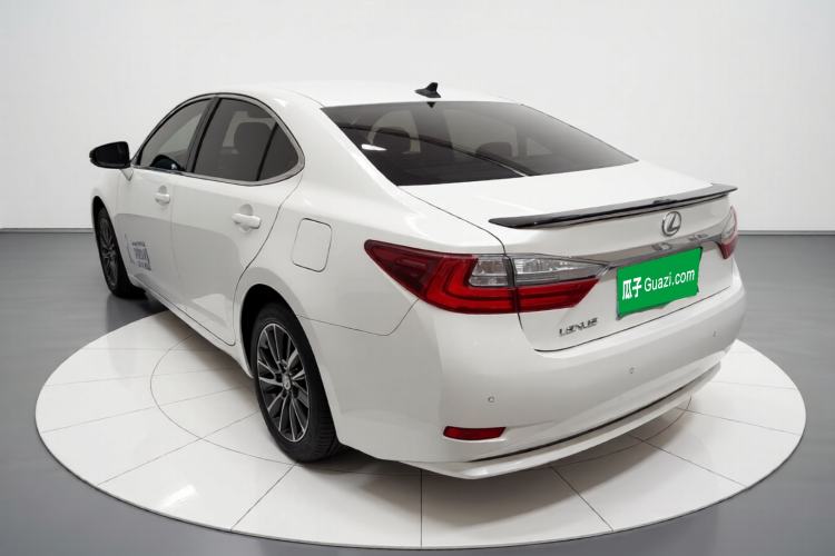 Used Lexus ES 2017 200 30th Anniversary Edition
