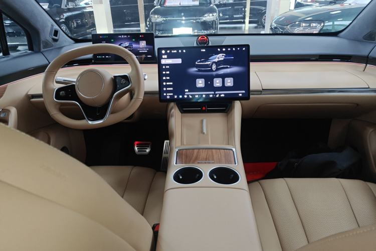 Used Hima Luxeed R7 2024 All-Electric 736 km Ultra
