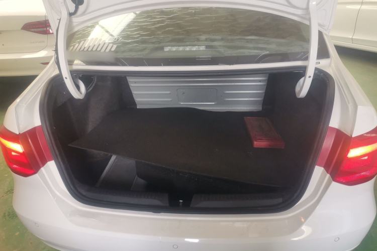 Used Volkswagen Jetta 2015 Zhuihui Edition 1.6L Manual Comfort Model
