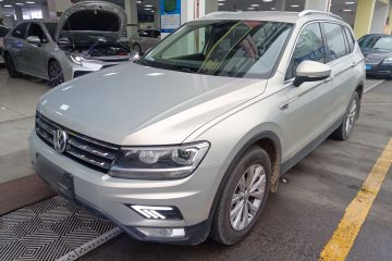Used Volkswagen Tiguan L 2017 330TSI Automatic Two-Wheel Drive Luxury Edition