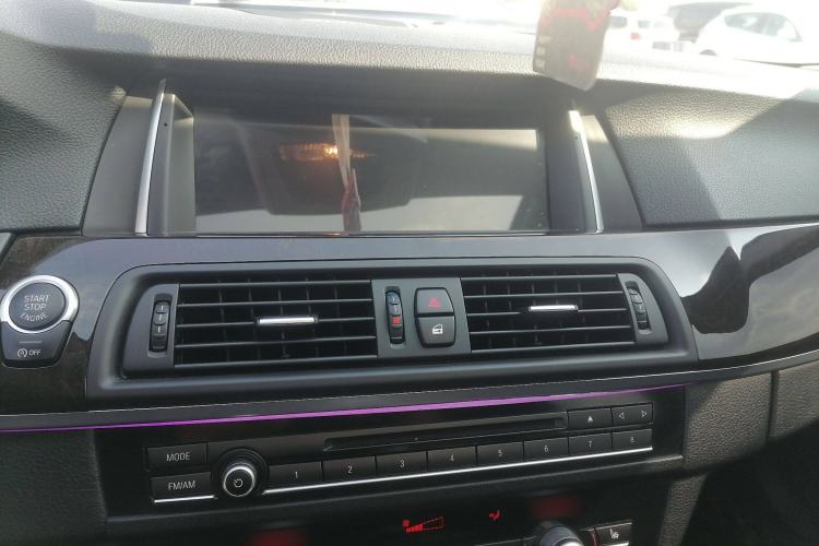 Used BMW 5 Series 2017 525Li Leading Model
