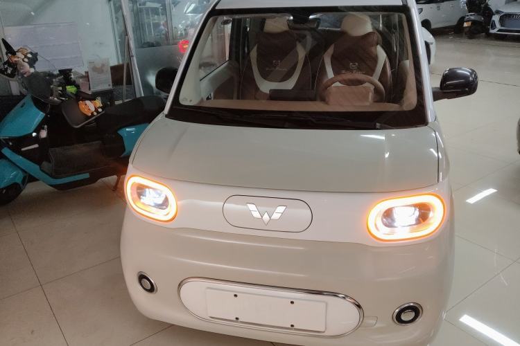 Used Wuling Hongguang MINIEV 2024 3rd Generation 215km Advanced Version
