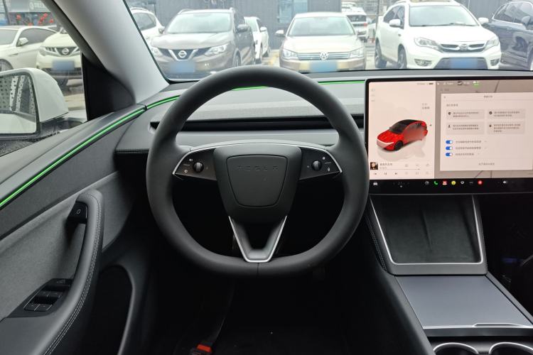 Used Tesla Model Y 2025 Rear-Wheel-Drive Version
