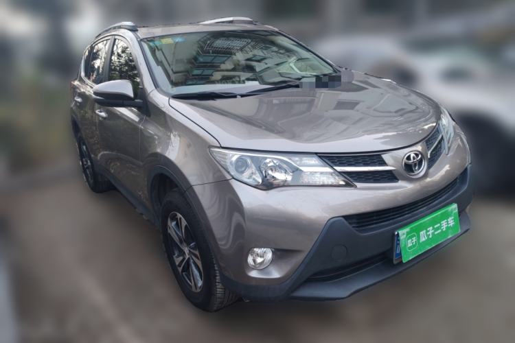 Used Toyota RAV4 2015 2.0L CVT Two-Wheel Drive Fashion Edition