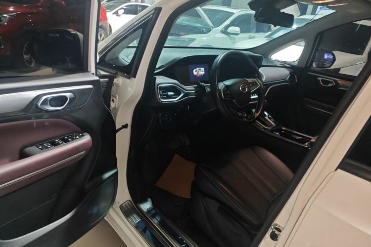 Used GAC Trumpchi M6 2021 270T DCT Elite Edition (7-seater)