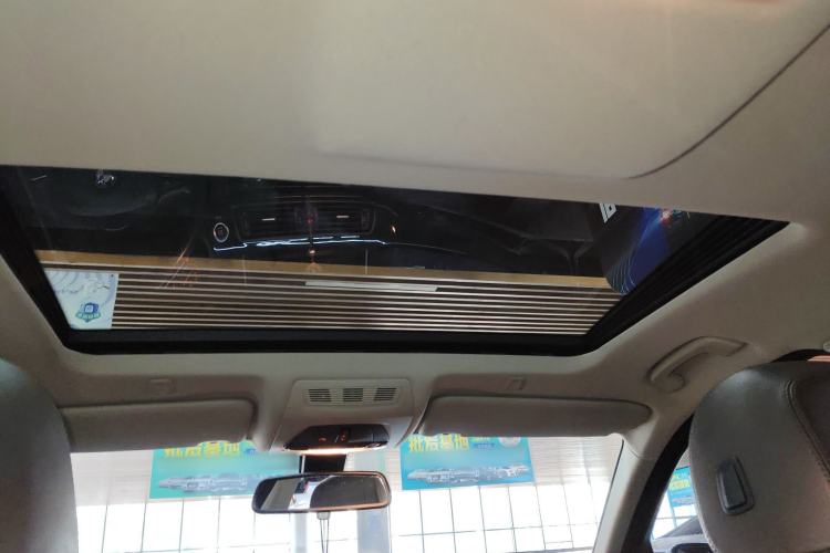 Used BMW 5 Series 2014 525Li Luxury Design Package