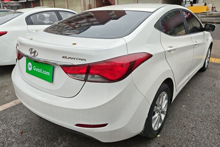 Used Hyundai Elantra (5th Generation / Langdong) 2016 1.6L Automatic Smart Version