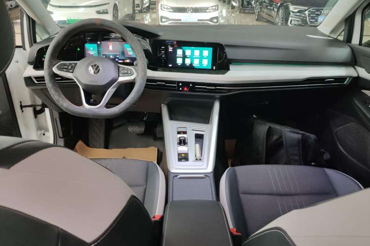 Used Volkswagen Golf 2023 200TSI DSG Pro
