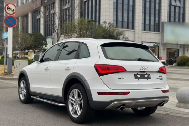 Used Audi Q5 2017 Plus 40 TFSI Technology Model
