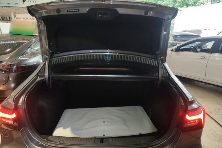 Used Roewe i6 MAX New Energy 2021 EV 500 Skyroof Deluxe Edition
