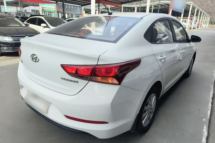 Used Hyundai Verna 2016 1.4L Manual Cool Edition GLS
