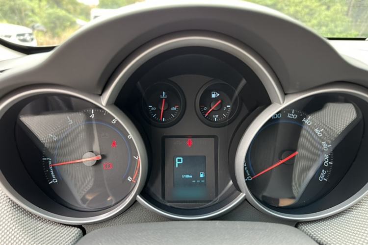 Used Chevrolet Cruze 2013 1.6L SE AT
