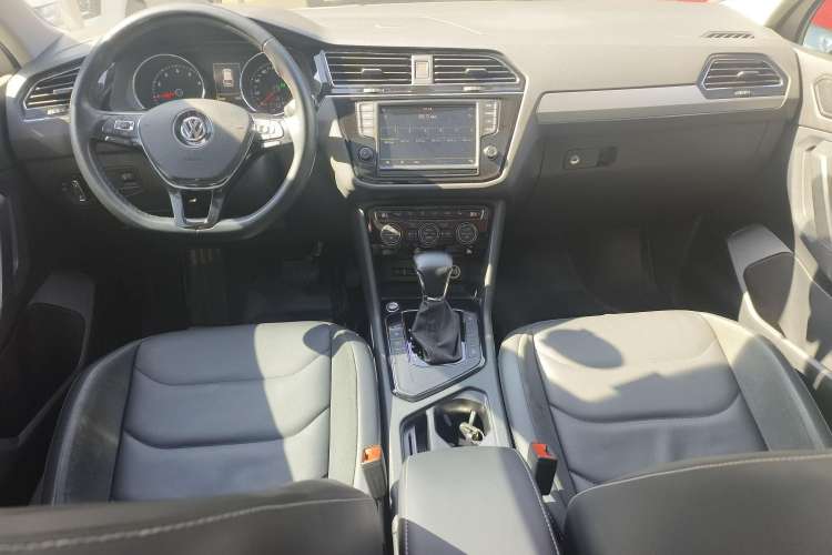 Used Volkswagen Tiguan L 2018 330TSI Automatic Two-Wheel Drive Luxury Edition
