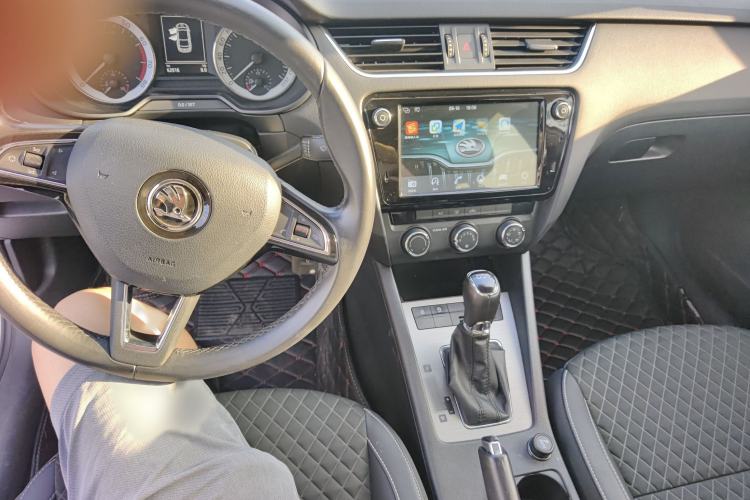 Used Skoda Octavia 2018 TSI230 DSG Luxury Edition
