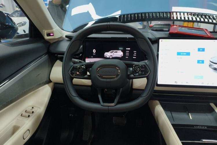 Used Lynk & Co 08 EM-P 2026 Model 210 Four-Wheel Drive Performance Ultra H7
