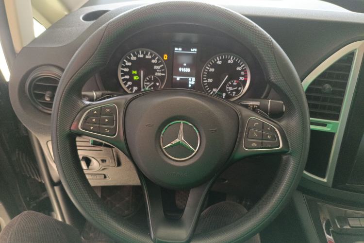 Used Mercedes-Benz Vito 2018 2.0T Elite Version 7 Seats China VI Emission Standard