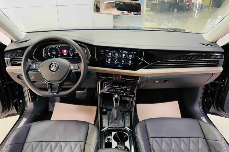 Used Volkswagen Passat 2020 330TSI Luxury Edition China VI