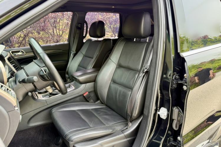 Used  Grand Cherokee 2017 3.0L Comfort Navigation Edition
