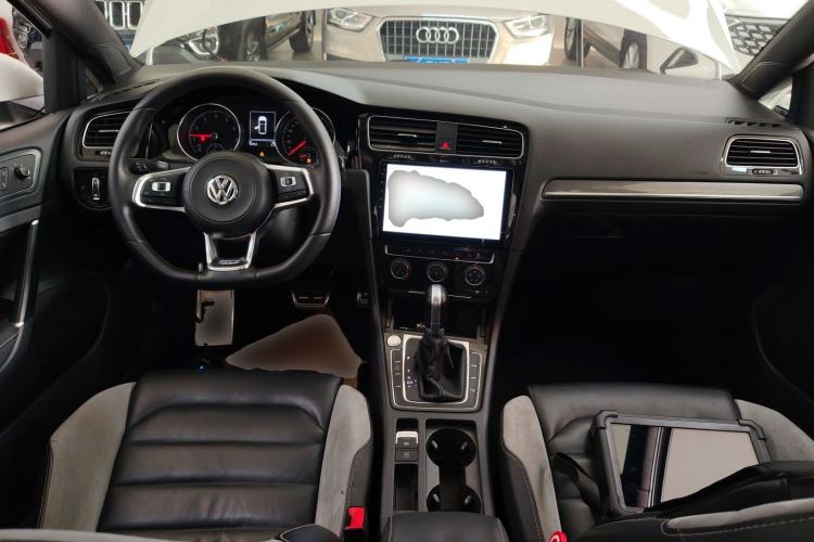 Used Volkswagen Golf 2018 280TSI Automatic R-Line Model
